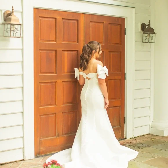 Elegant Strapless White Wedding Dress - Picture 6 of 8